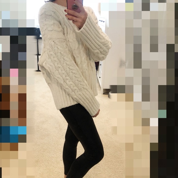 Zara Sweaters - Zara White Cropped Cable knit